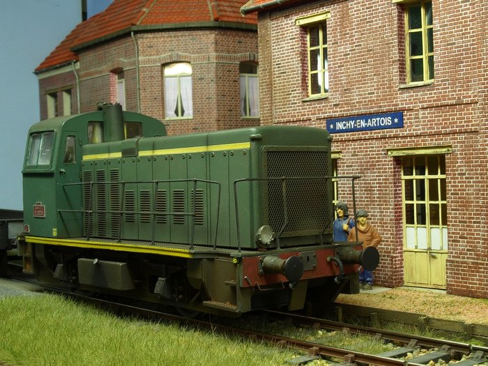 Y9202 Inchy.jpg