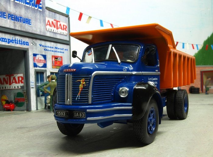 Berliet GLM benne.jpg
