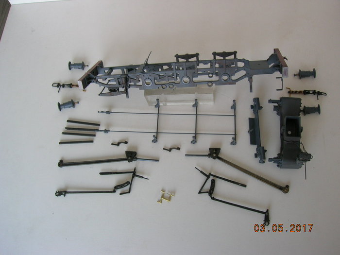 chassis, bloc cylindres,embiellage,tampons, attelage