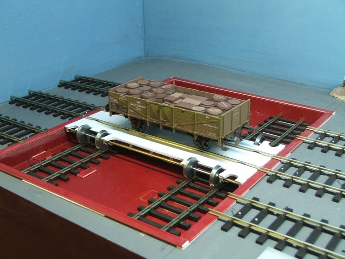 Construction Show-box 031.jpg