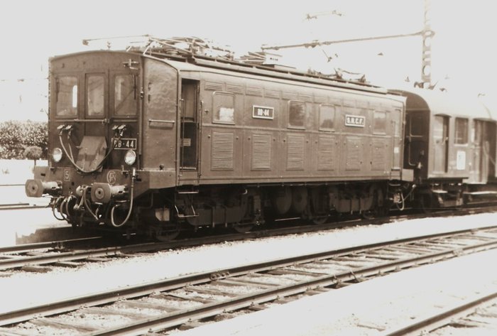 BB 44 + Rame 8 Laroche (2).jpg