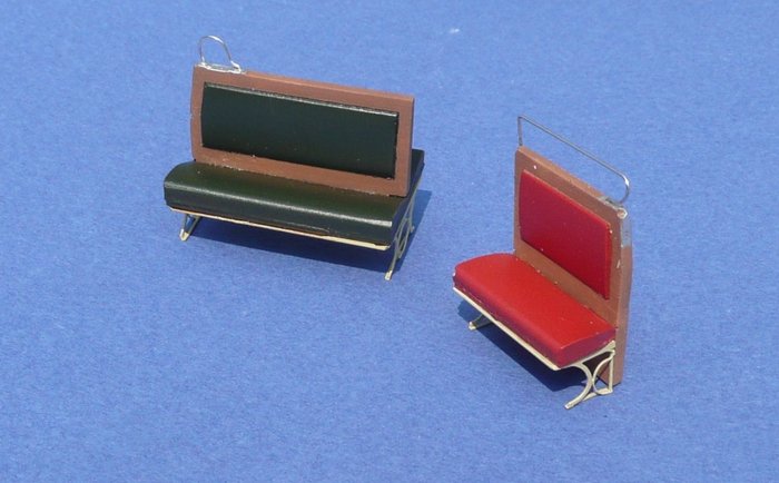 essai banquettes peintes.jpg