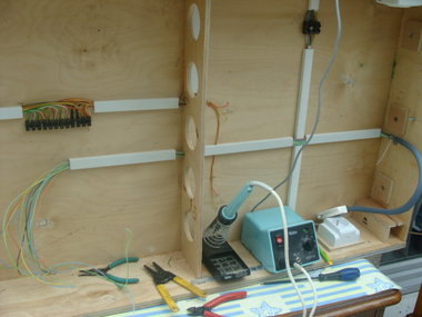 Modification du câblage du module &quot;gare&quot; pour y adjoindre sur sa droite le module 'transbordeur&quot;