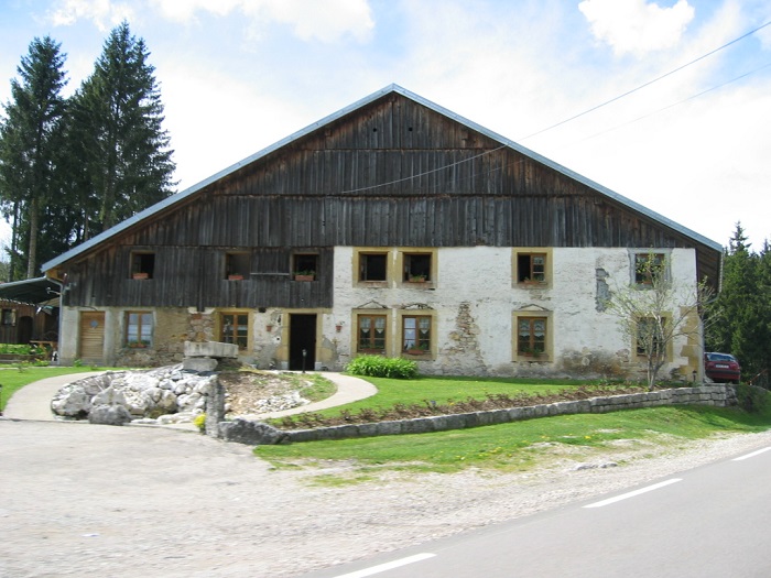 Maison_Haut-Doubs_France.jpg
