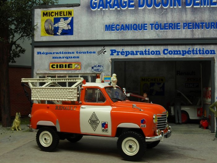 Colorale Dépanneuse.JPG