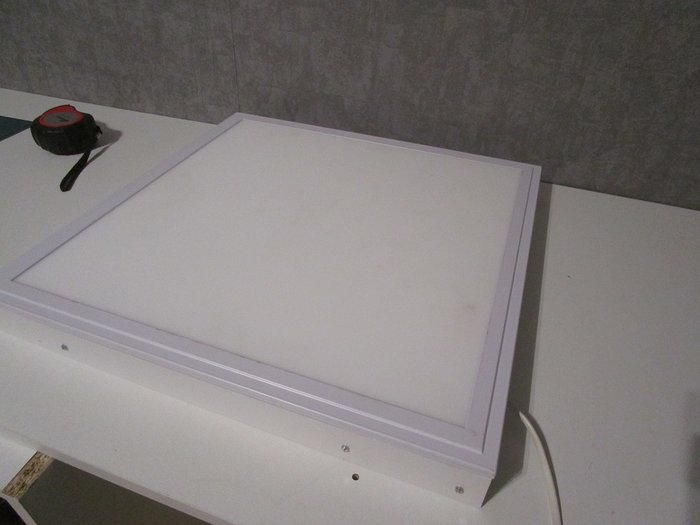 Table lumineuse pour typons (1).JPG