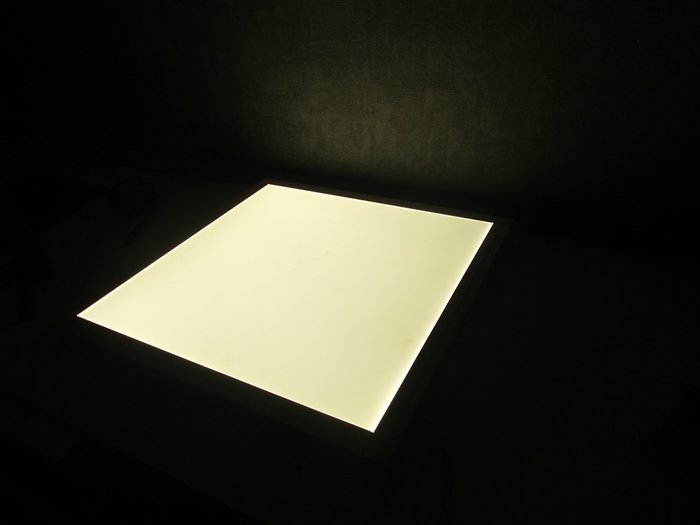 Table lumineuse pour typons (2).JPG