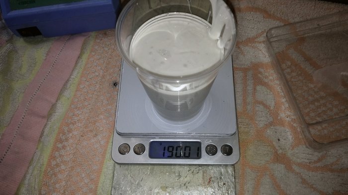 Préparation de 190 gr de silicone, gros coup de bol sur la pesée...