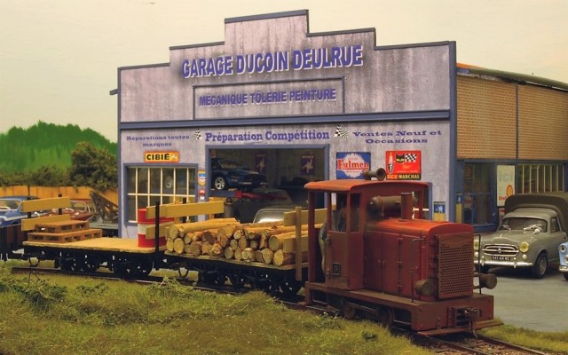 GDD  TRAIN.JPG