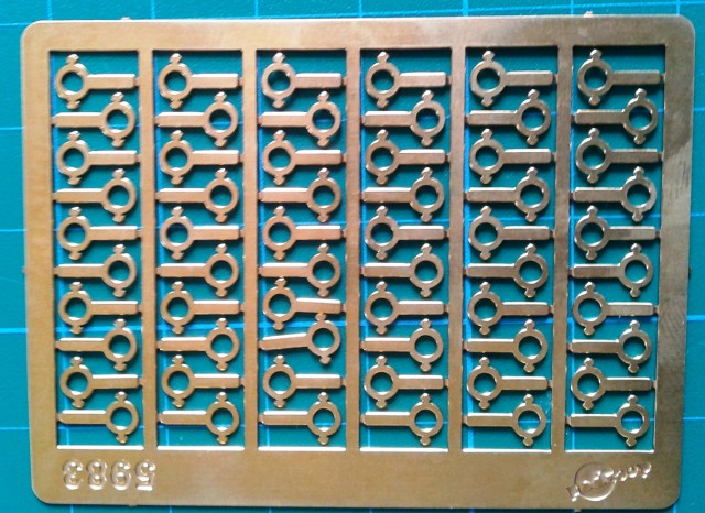 Colliers de gouttière (Decapod).jpg