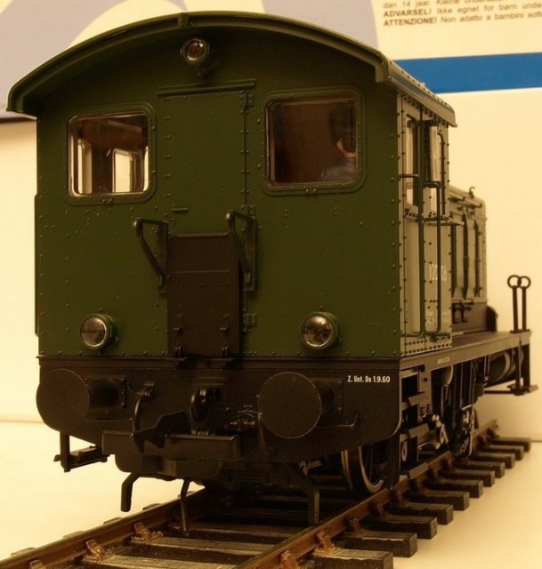 V20-1.jpg