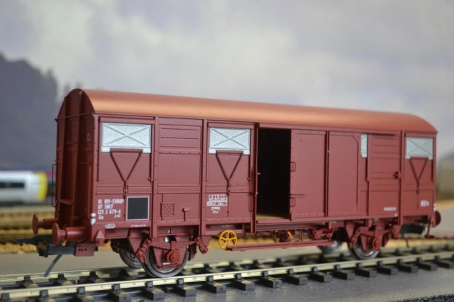 Wagon couvert GS 4 2.jpg