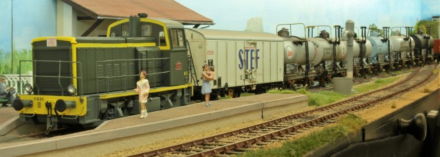 Y51211 en gare.JPG