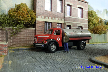Berliet Caltex.jpg