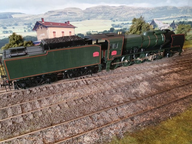 loco1.jpg