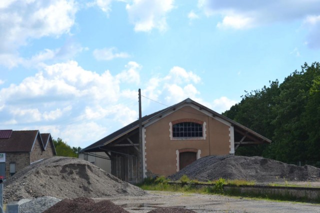 Halle Evaux.jpg