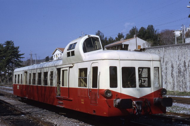 jhm-1968-0297---digne-france-autorail-sncf-3800-picasso_6333578785_o.jpg