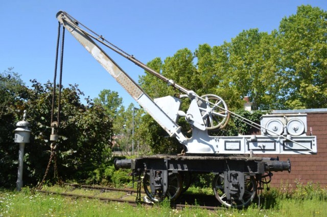 Une petite grue à Montluçon (2).jpg