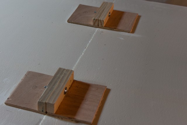 Equerres en place.JPG