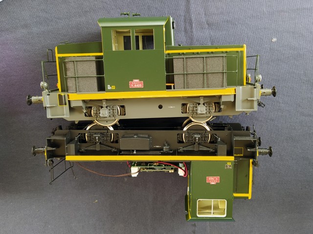 202009 Atelier démontage de locotracteurs.jpg