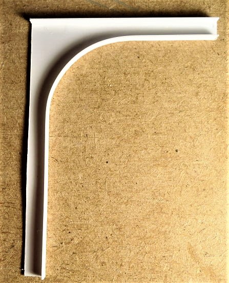 plat à ailes parallèles.jpg
