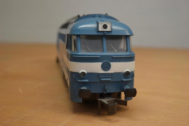 BB 67001 avant.jpg