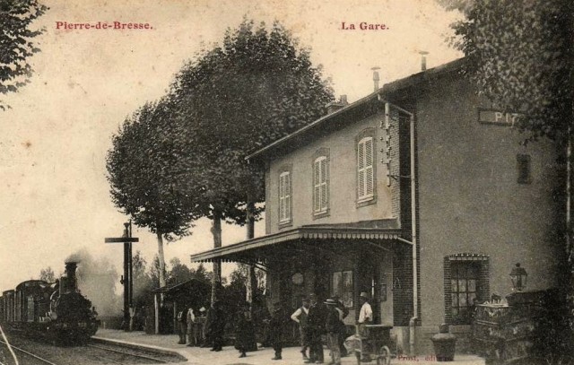 PIERRE DE BRESSE - La gare - 1.jpg