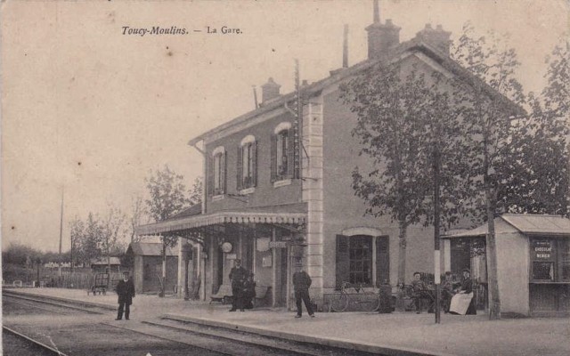 Gare de Toucy-Moulins