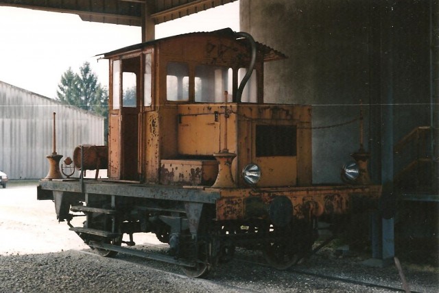 Coulanges sur Yonne mai 1996 Yoyo Berliet.jpg