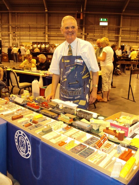 Le stand de démonstration et John RODWAY, son sympathique animateur !
