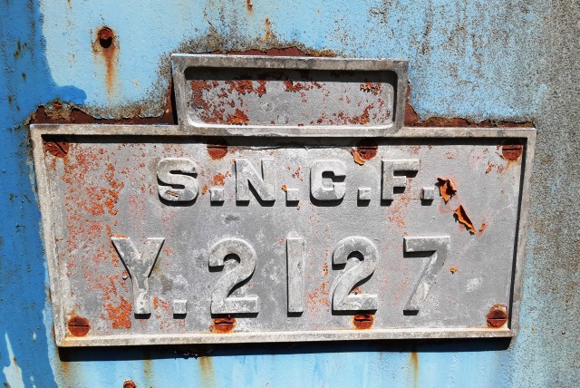 Y2127 plaque.jpg