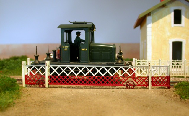 HM 15001 barrière roulante + berliet 2w.jpg