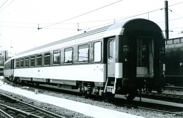 V-201 A9u corail logo encadré G.jpg