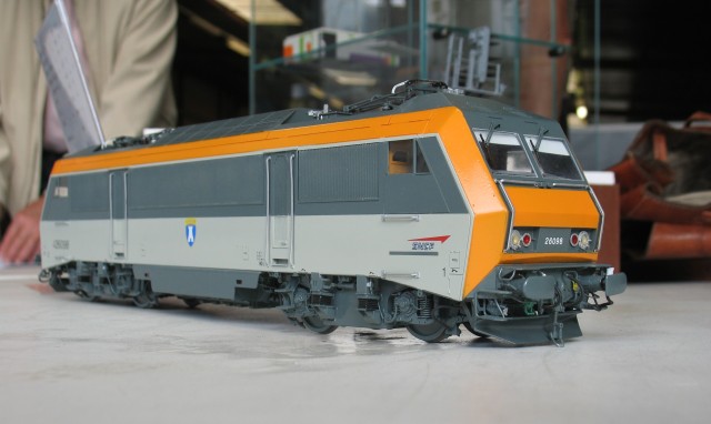 BB 26000 (5).JPG