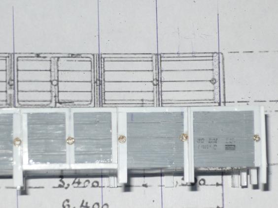 Etape 2 : reconstruction des portes et ajouts des petits cercle d'attaches.