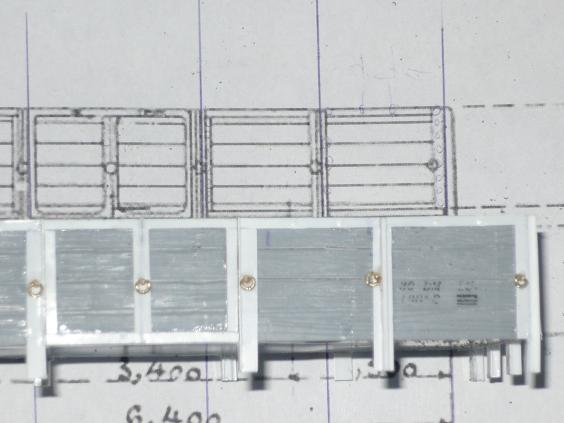 Etape 2 : reconstruction des portes et ajouts des petits cercle d'attaches.