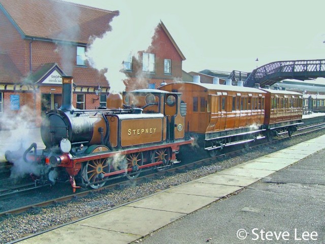 32655-at-sheffield-park-on-the-bluebell-railway-november-2005.jpg