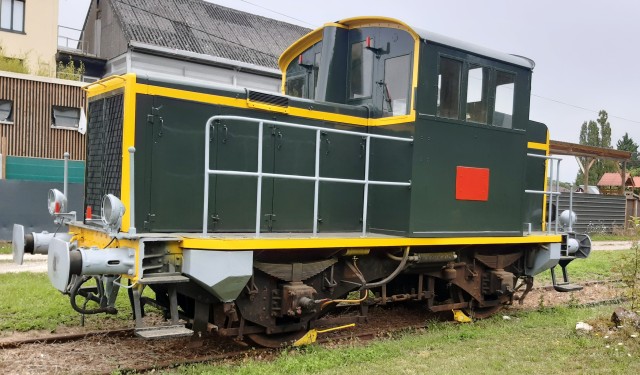 Y6100 Coté gauche.jpg