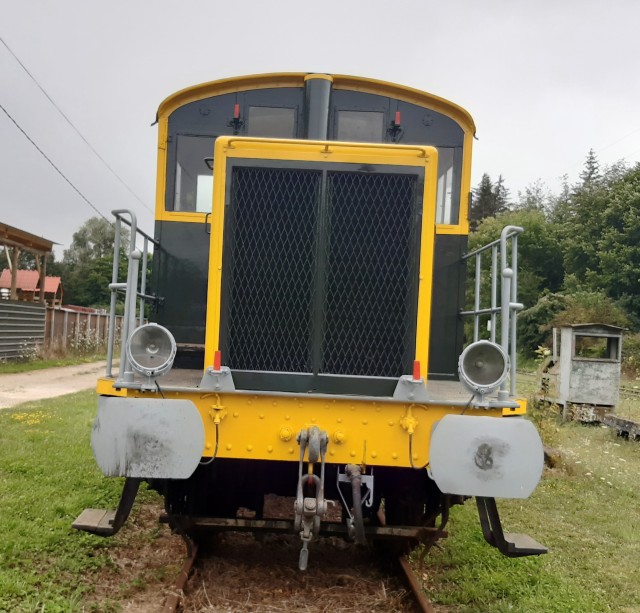 Y6100 Grand capot.jpg