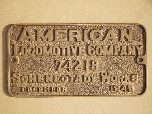 Plaque_de_constructeur_ALCO_141-R-345.jpg