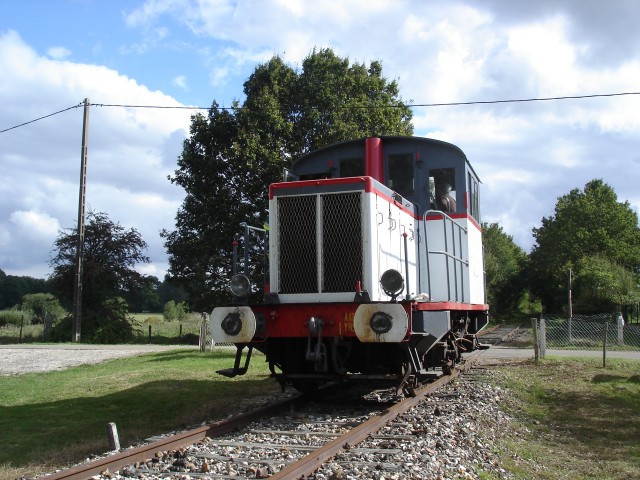 Y6100 (Ancienne livrée).jpg