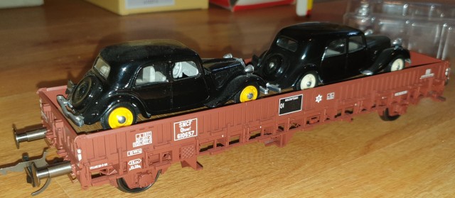 Schnellenkamp_SNCF_2Achsig_RungenW_mit_2DS_6.jpg