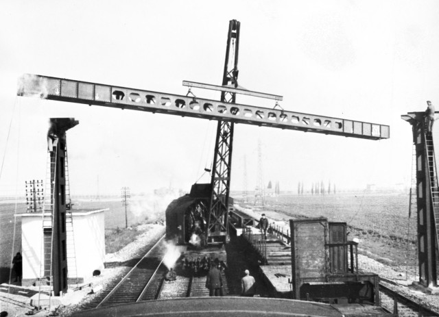 286-MP-fra-00112.jpg