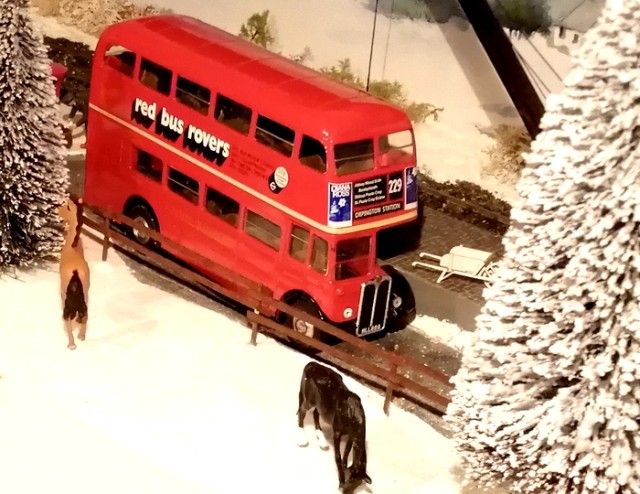 bus london.jpg