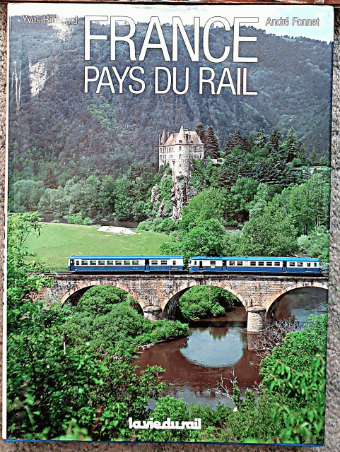 livre2W.gif