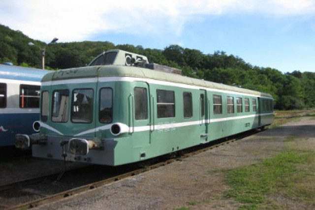 Autorail livrée commandement.jpg