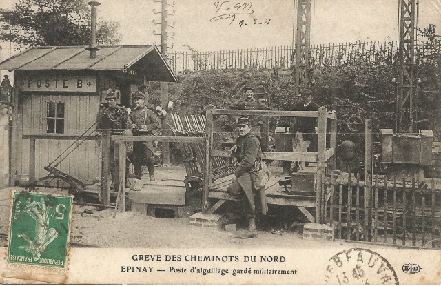 NORD - EPINAY - Poste d'aiguillage gardé militairement.jpg
