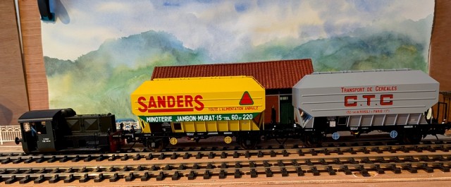 wagons cereales gare.jpg