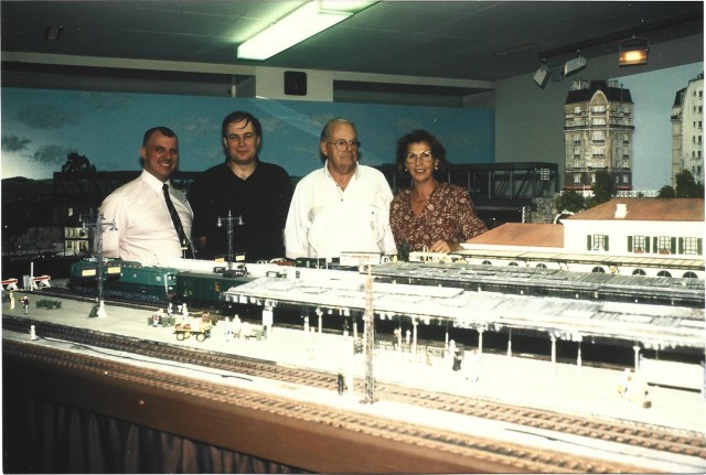 Réseau Darphin_Zug 06-1997-de gauche à droite -Pierre Miguel-Roger Pichon-Marcel Darphin-Astrid Cachin.jpg