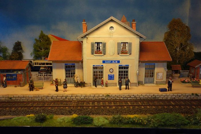 020ZERO_RESEAU_B ROULIER_GARE DE SAINT-BLIN_EXPO_QUAI ZERO_ST-LEONARD_04_20160521.jpg